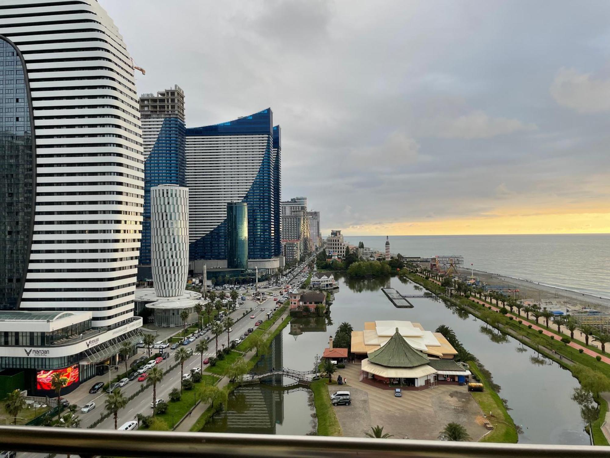 Batumi Seaside Magnolia公寓 外观 照片