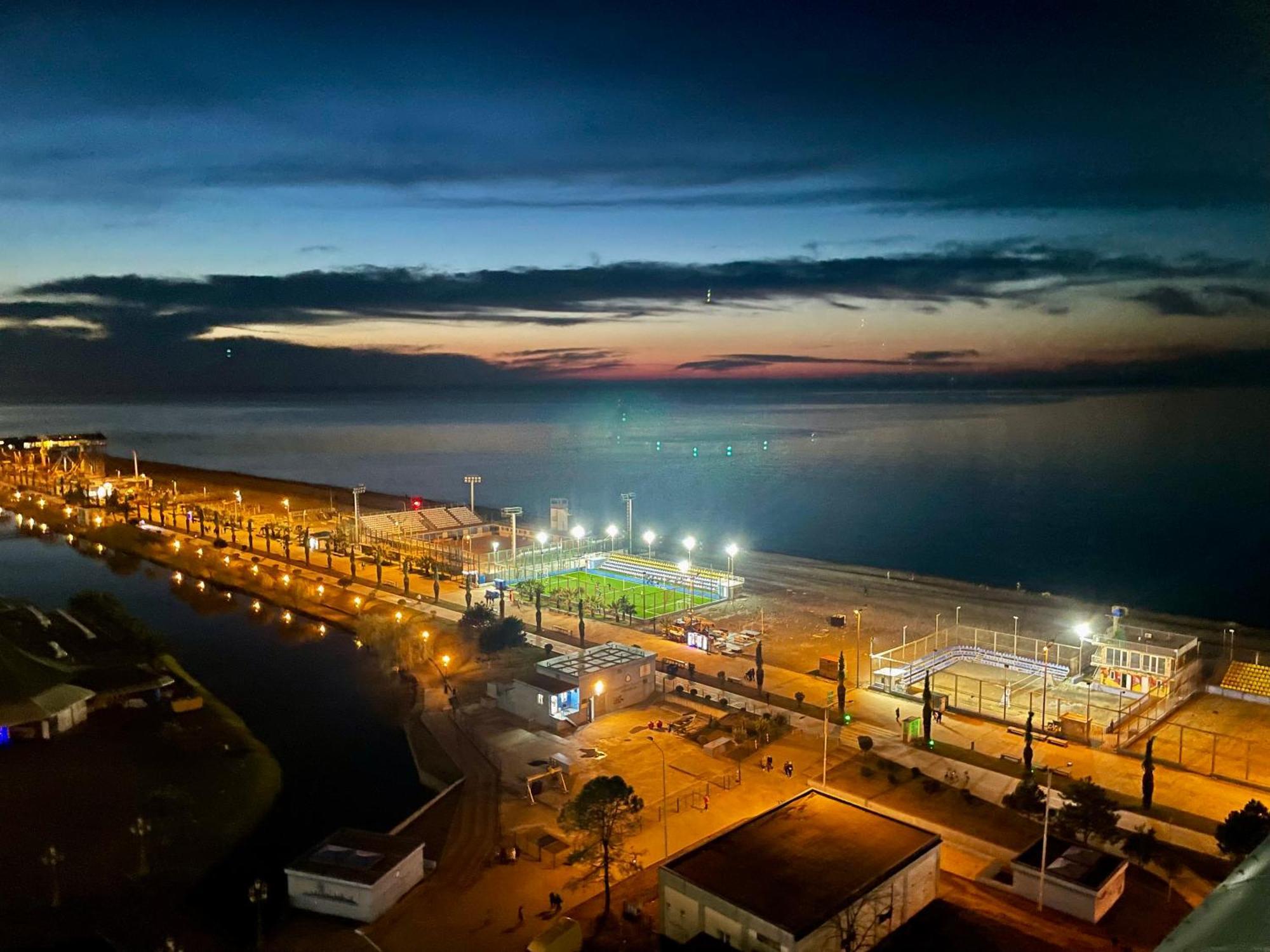 Batumi Seaside Magnolia公寓 外观 照片